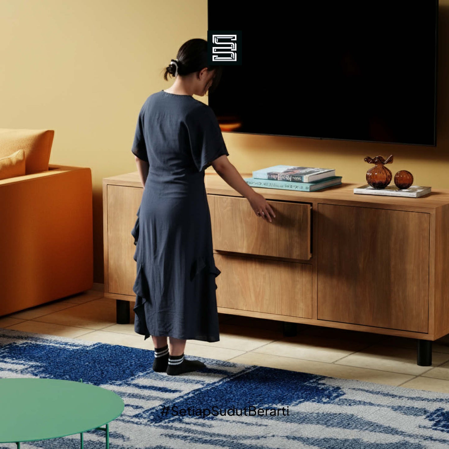 Meja TV 135 x 40 x 55